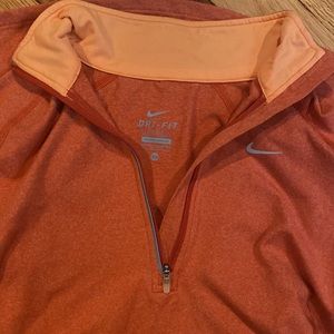 Nike DriFit Pullover